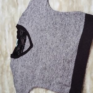 EUC Gray and black short sleeve sweater